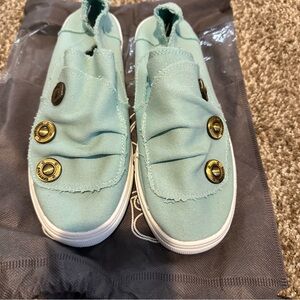 Cute beach shoes 👟